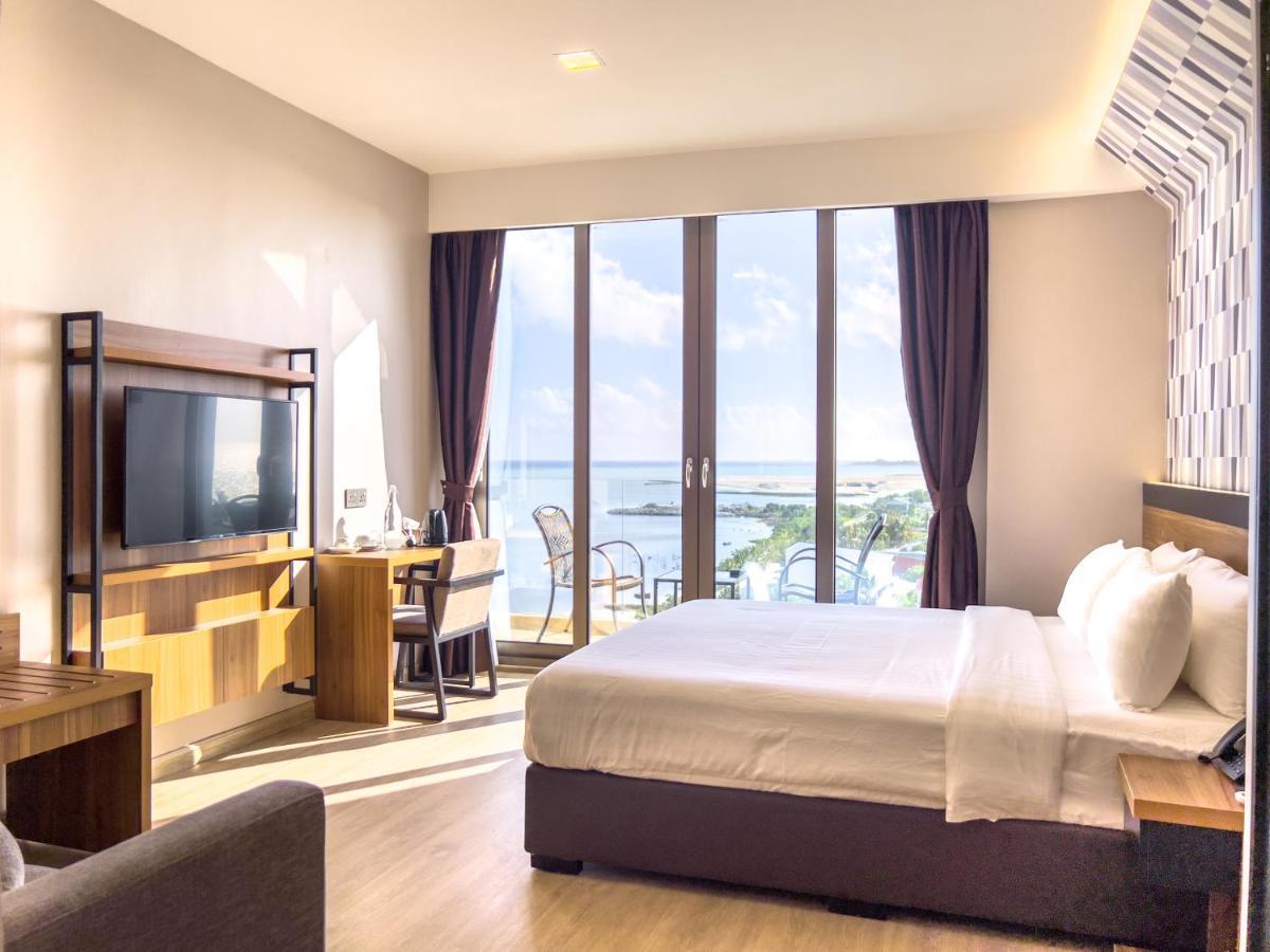 Triton Prestige Seaview And Spa Maafushi Zewnętrze zdjęcie
