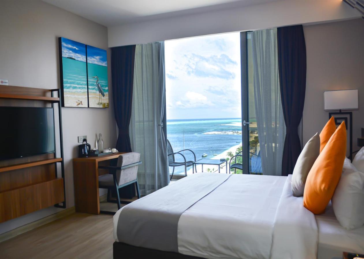 Triton Prestige Seaview And Spa Maafushi Zewnętrze zdjęcie