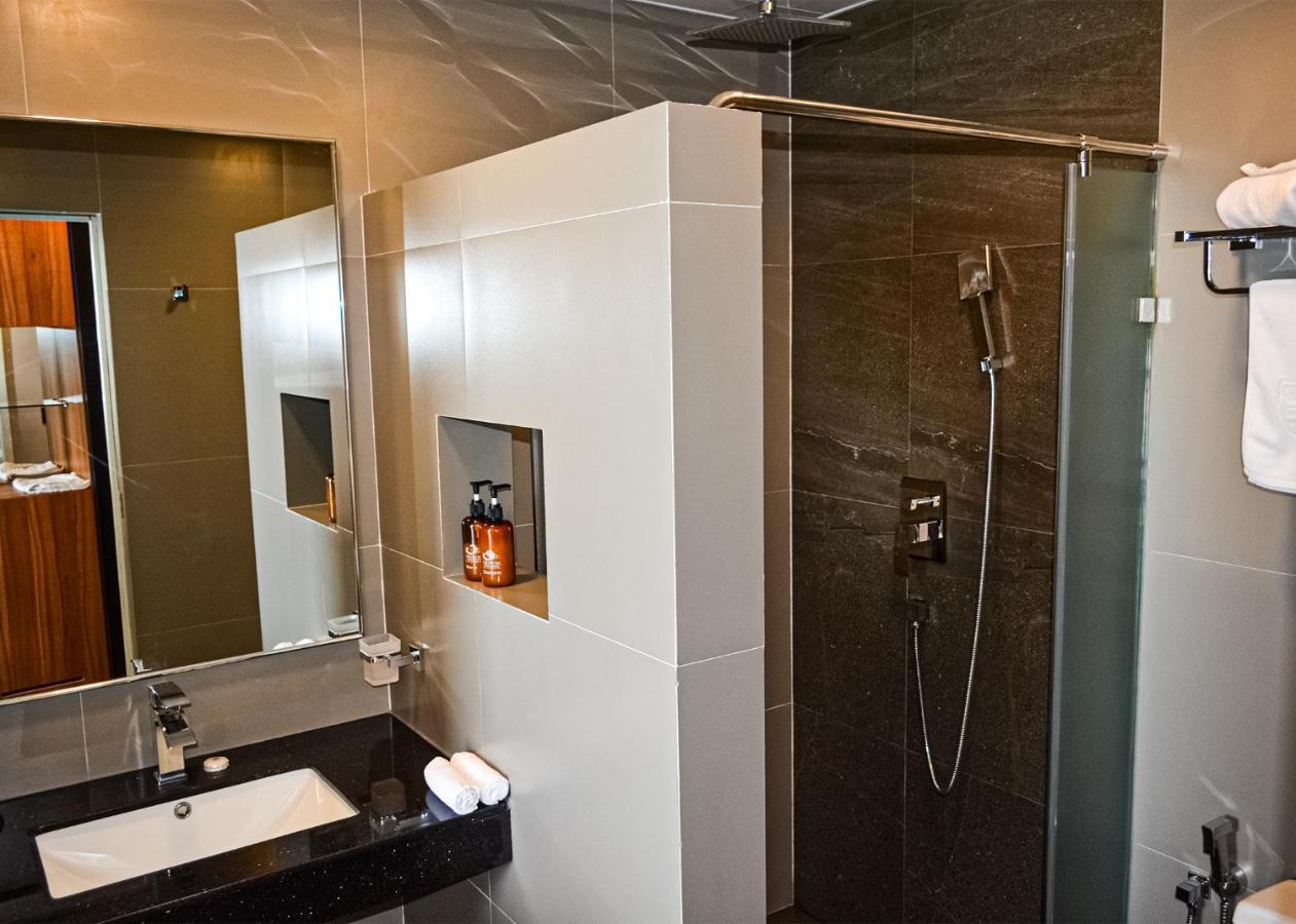 Triton Prestige Seaview And Spa Maafushi Zewnętrze zdjęcie