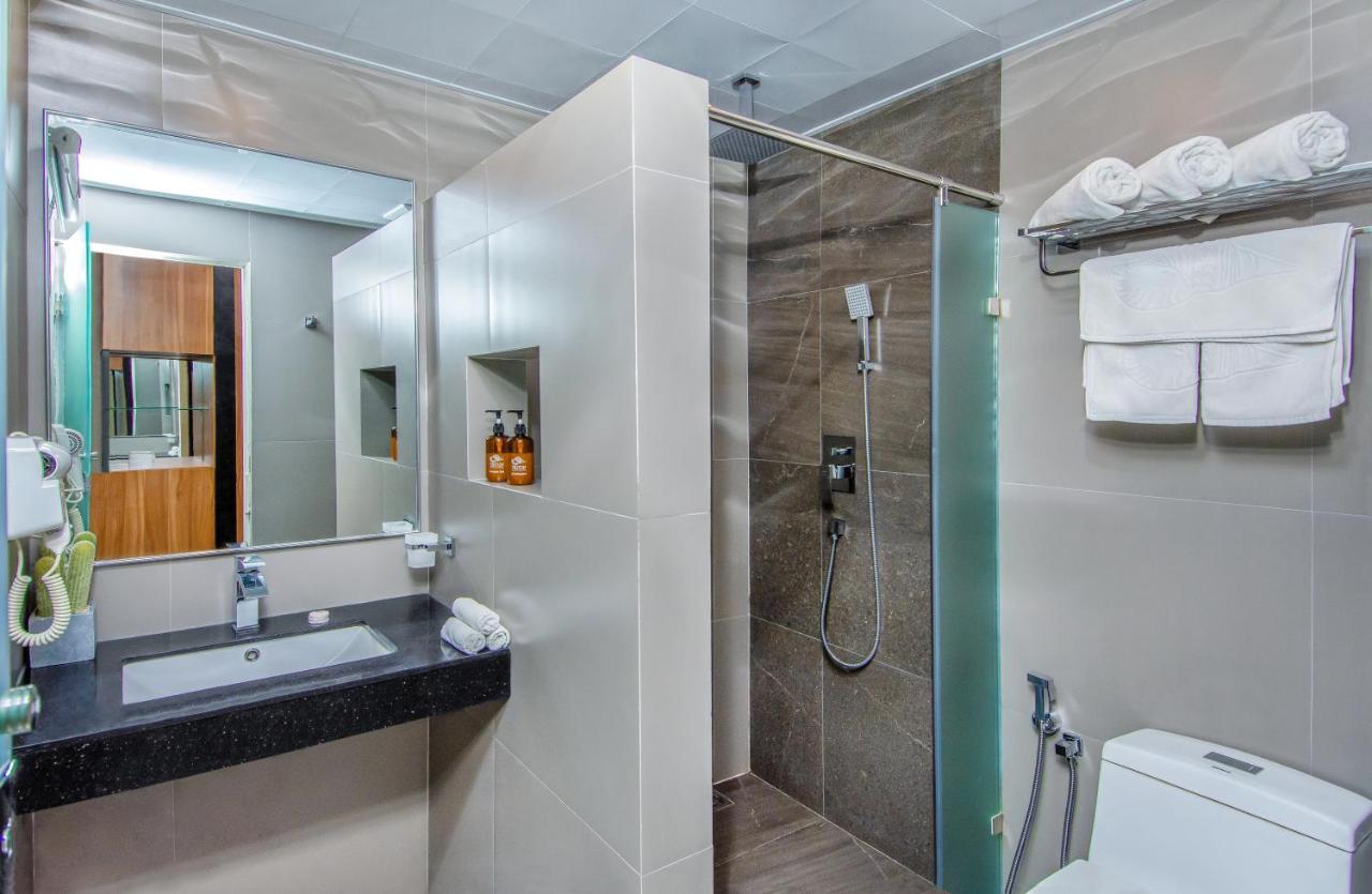Triton Prestige Seaview And Spa Maafushi Zewnętrze zdjęcie